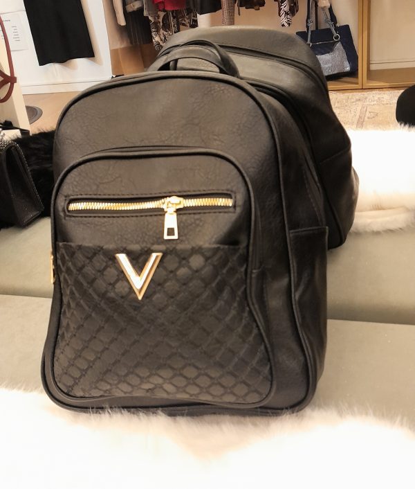 Backpack...μαύρο